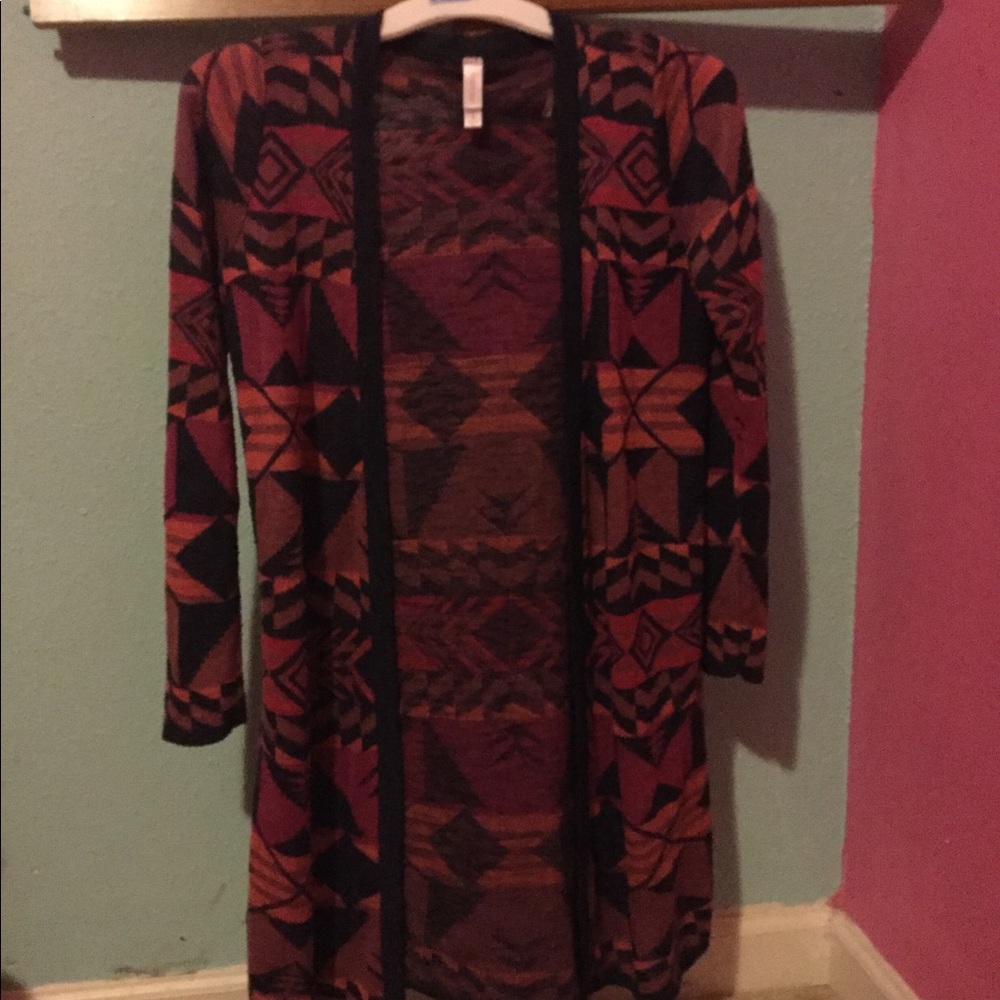 Used Xhilaration geometric designed cardigan